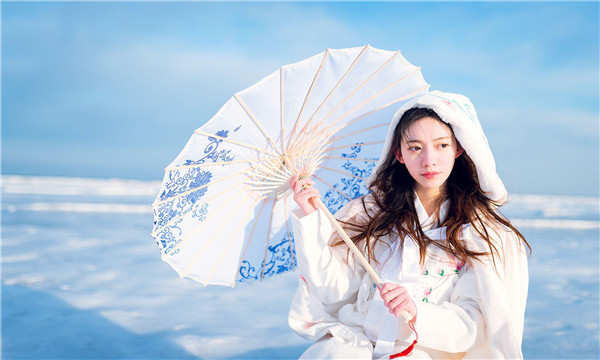 个旧试管代怀生子多少钱一个？助孕之路的费用分析与方案选择